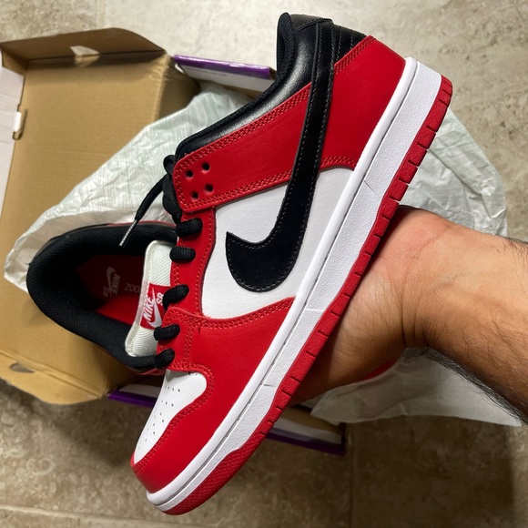 Nike Red and Black Athletic Shoes - Picture 5 of 10